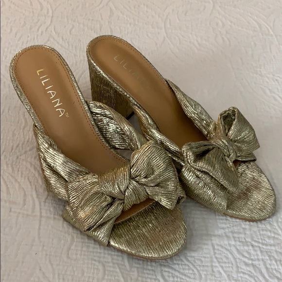 Liliana Gold Crinkle Bow Heels 